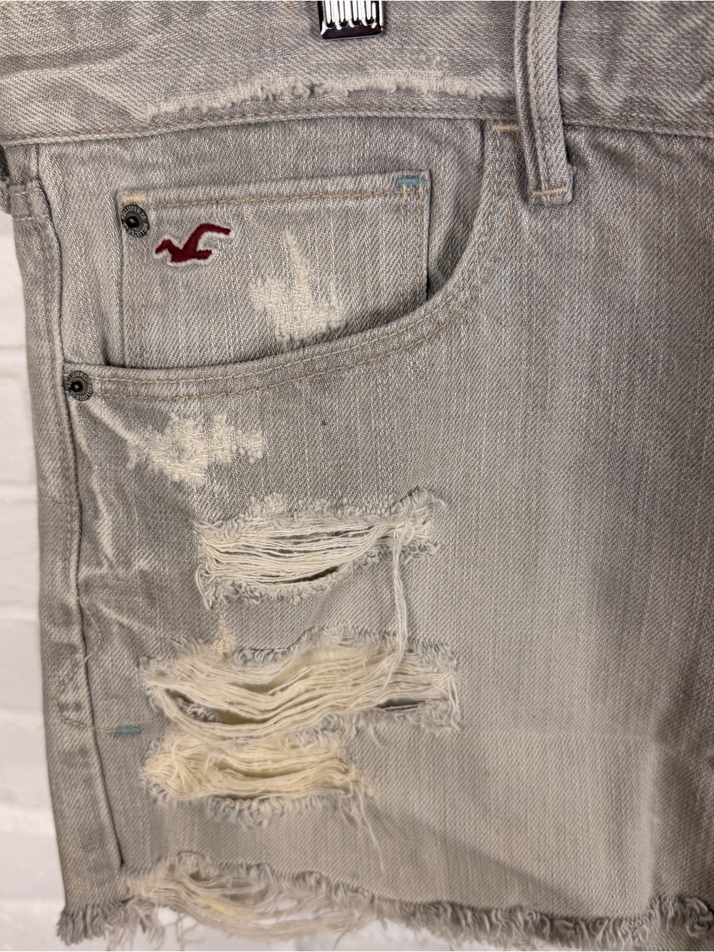 Hollister Distressed Gray Denim Mini Skirt 11 Y2K Raw Hem Grunge indie sleaze - Picture 2 of 6